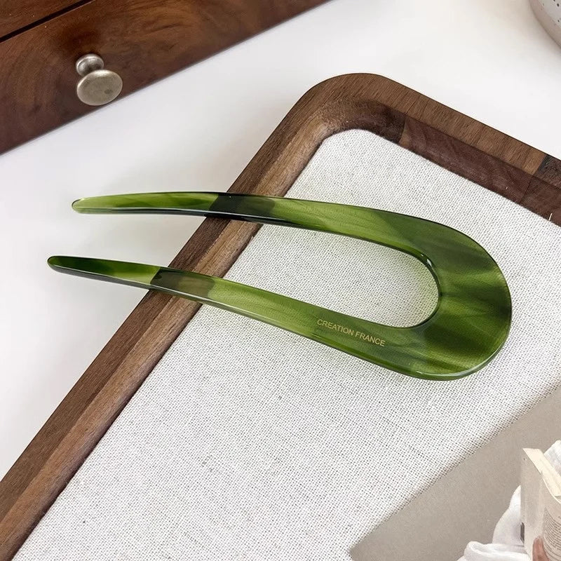 Elegans och hållning för dina raffinerade frisyrer
