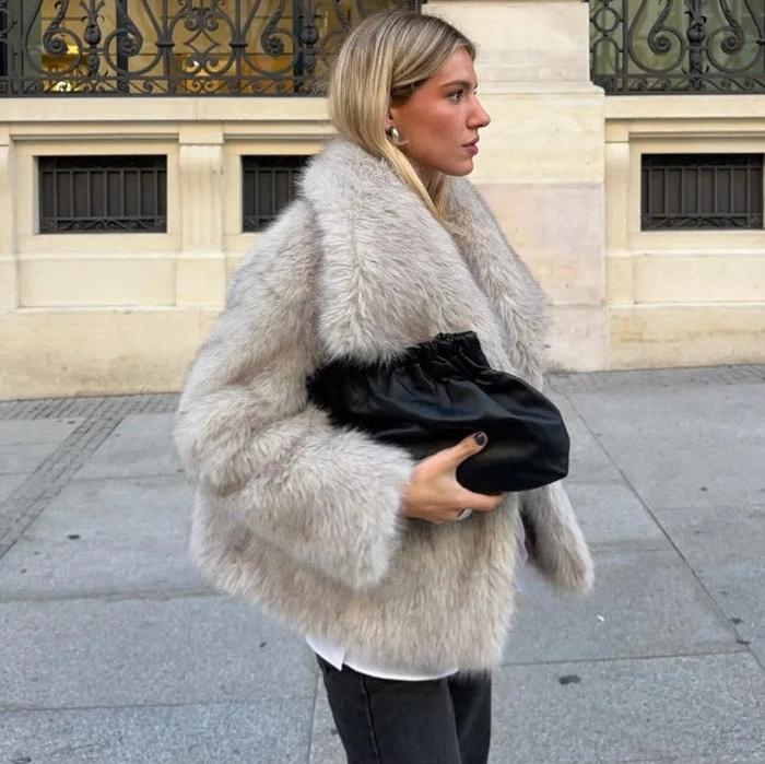 Jachetă elegantă din blană falsă pentru căldură maximă